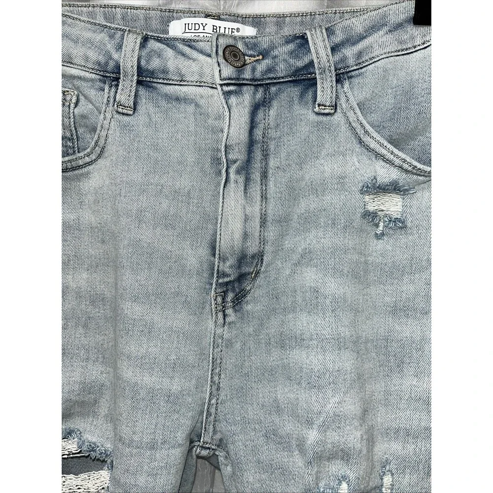 Judy Blue Mid Rise Light Wash Distressed Skinny Fit Destroyed Jeans Size 15 / 32 - Picture 2 of 9